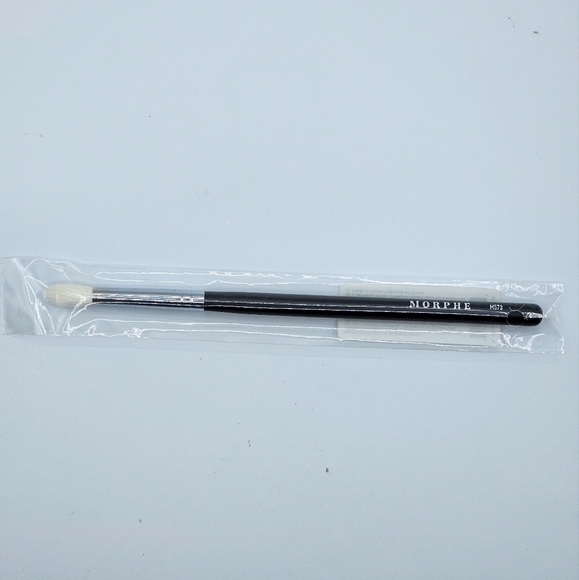 Morphe M573 Pointed Deluxe Blender Brush - Picture 2 of 5